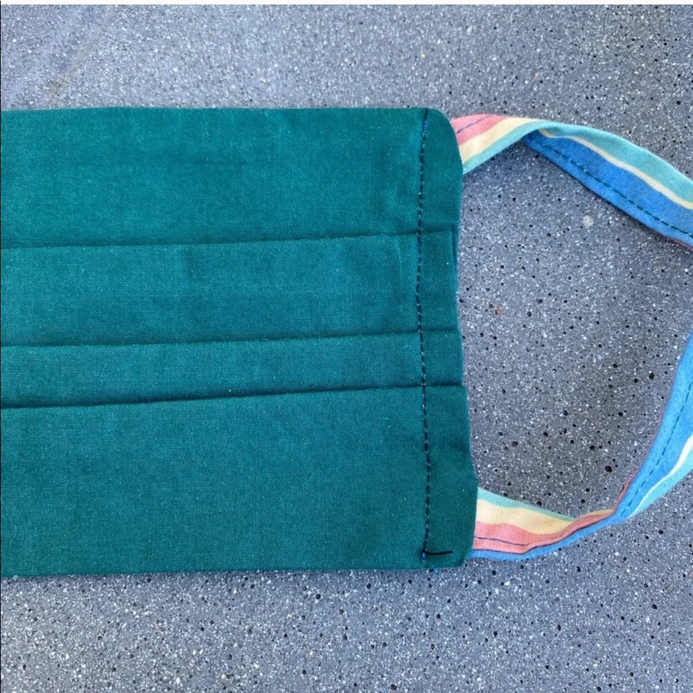 2 face masks set lot GREEN cloth FOLDED head ties covering Covid protection